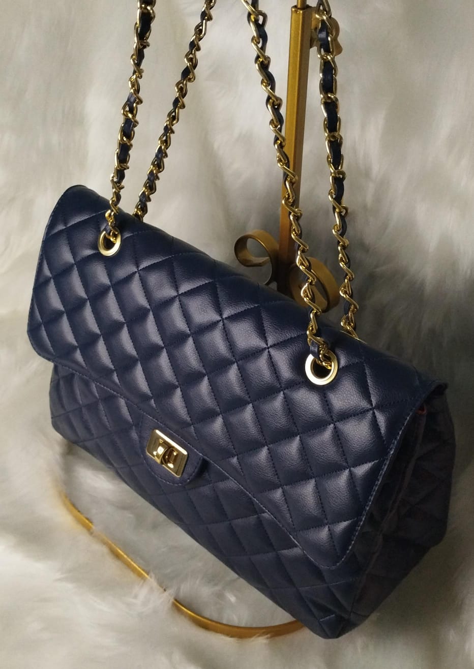 Bolsa Grande Matelassê Âmbar Azul Marinho - Image 2